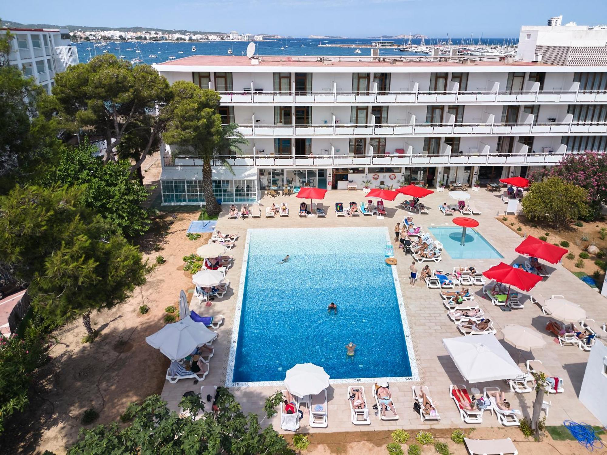 Hotel Arenal Sant Antoni de Portmany Exterior foto