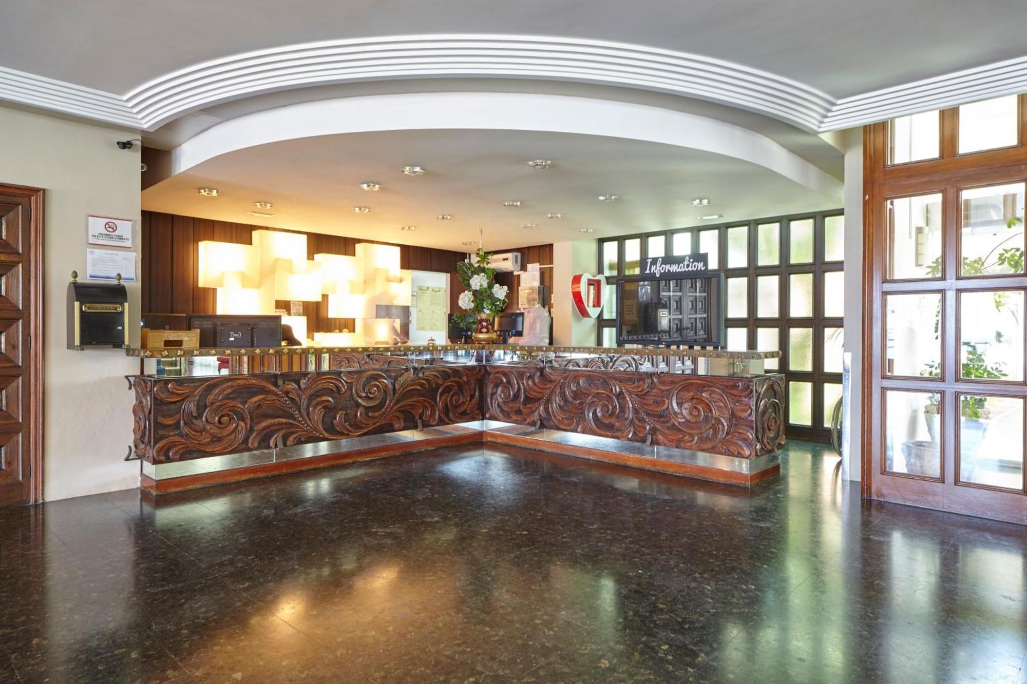 Hotel Arenal Sant Antoni de Portmany Exterior foto