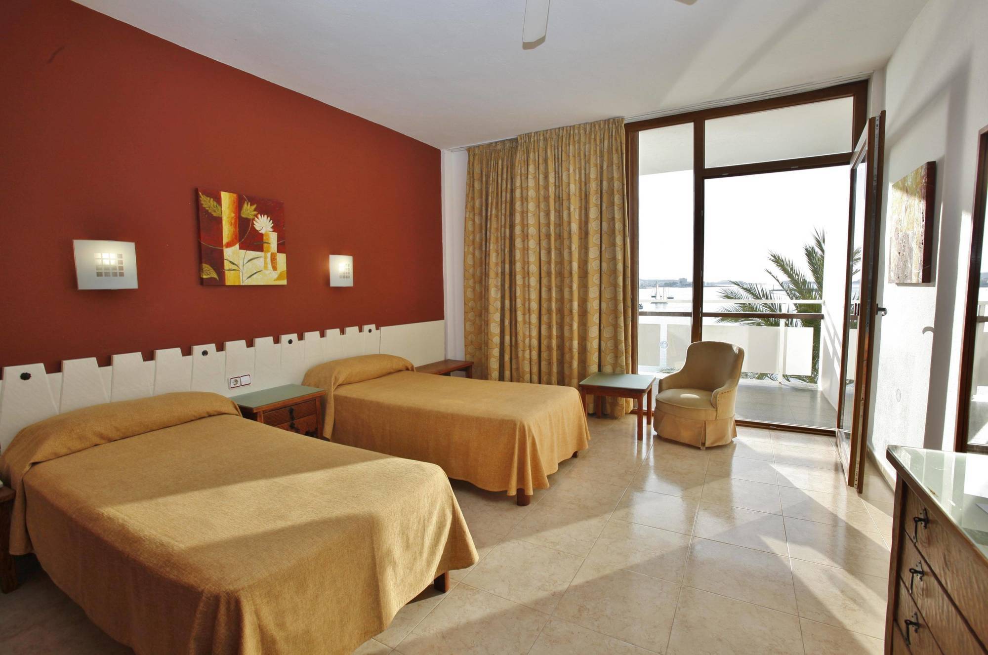Hotel Arenal Sant Antoni de Portmany Exterior foto