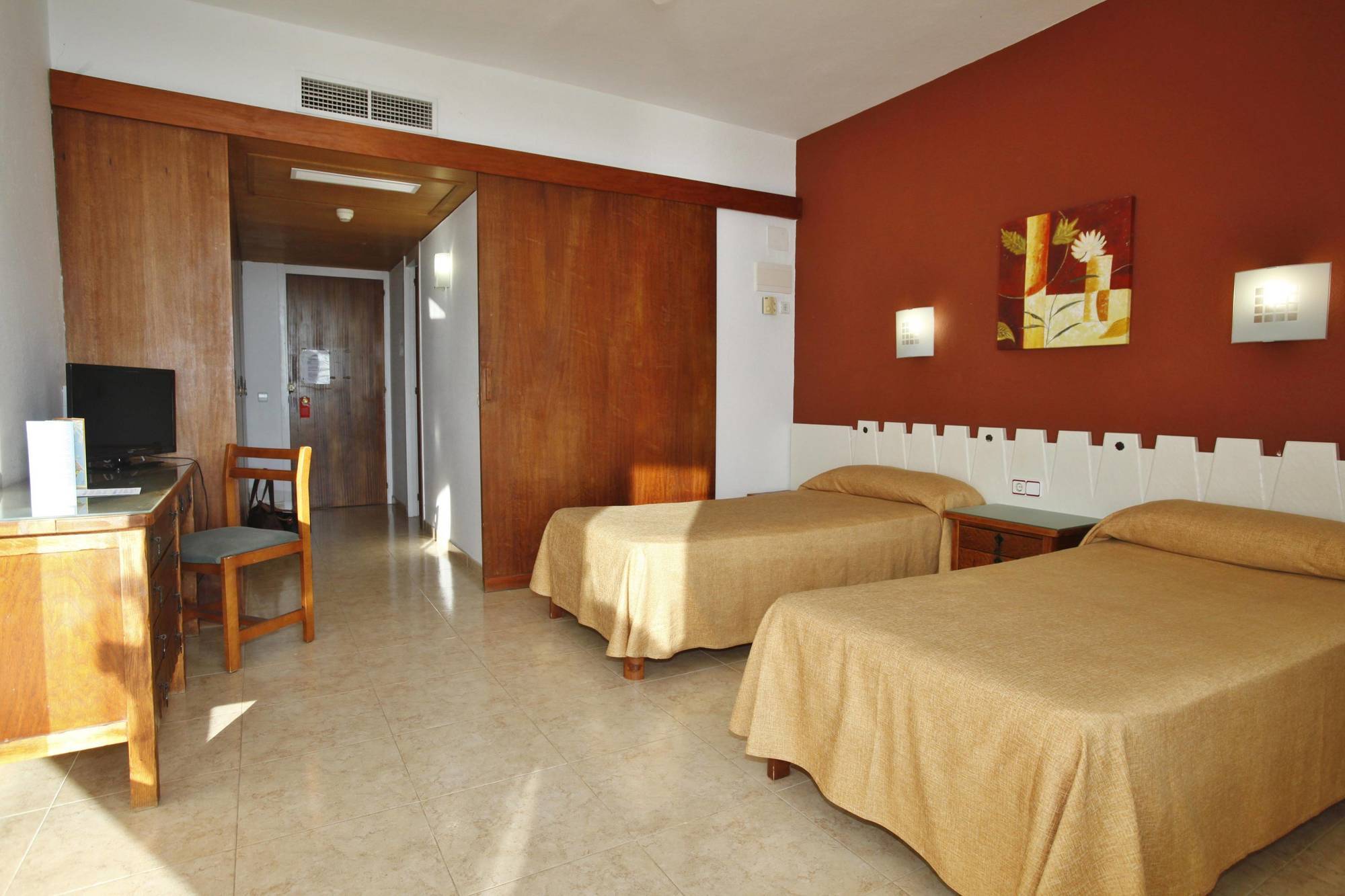 Hotel Arenal Sant Antoni de Portmany Exterior foto
